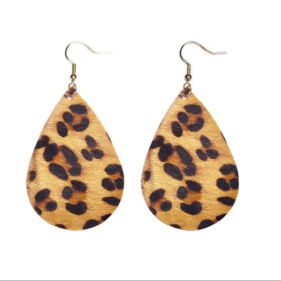 TEARDROP LEATHER EARRINGS - Picture 3 of 3